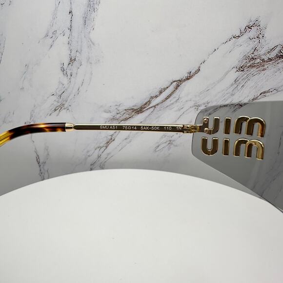 New MIU MIU Logo Sunglasses 2025 Runway Gold Slim Skinny Wrap Rimless Italy - Picture 8 of 16